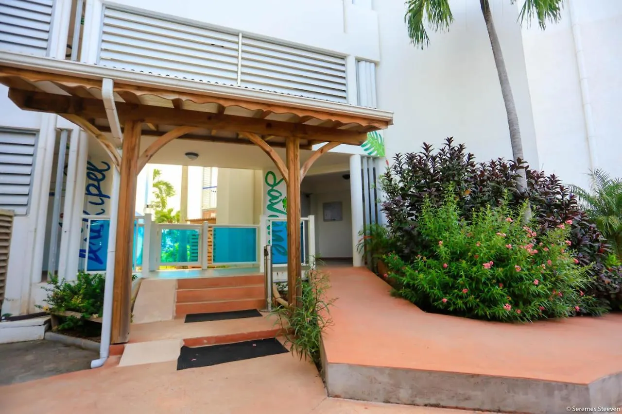 Studio Chic Avec Son Acces Plage Et Sans Coupure D'Eau Apartment Le Gosier  Guadeloupe