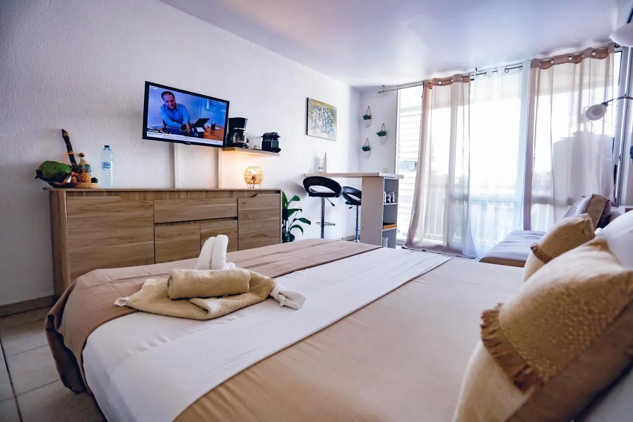 Studio Chic Avec Son Acces Plage Et Sans Coupure D'Eau Apartment Le Gosier  0*, Le Gosier (Grande-Terre) Guadeloupe