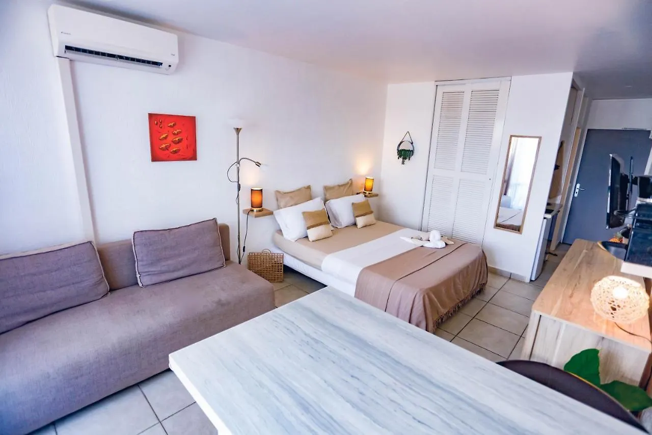 Studio Chic Avec Son Acces Plage Et Sans Coupure D'Eau Le Gosier  Guadeloupe