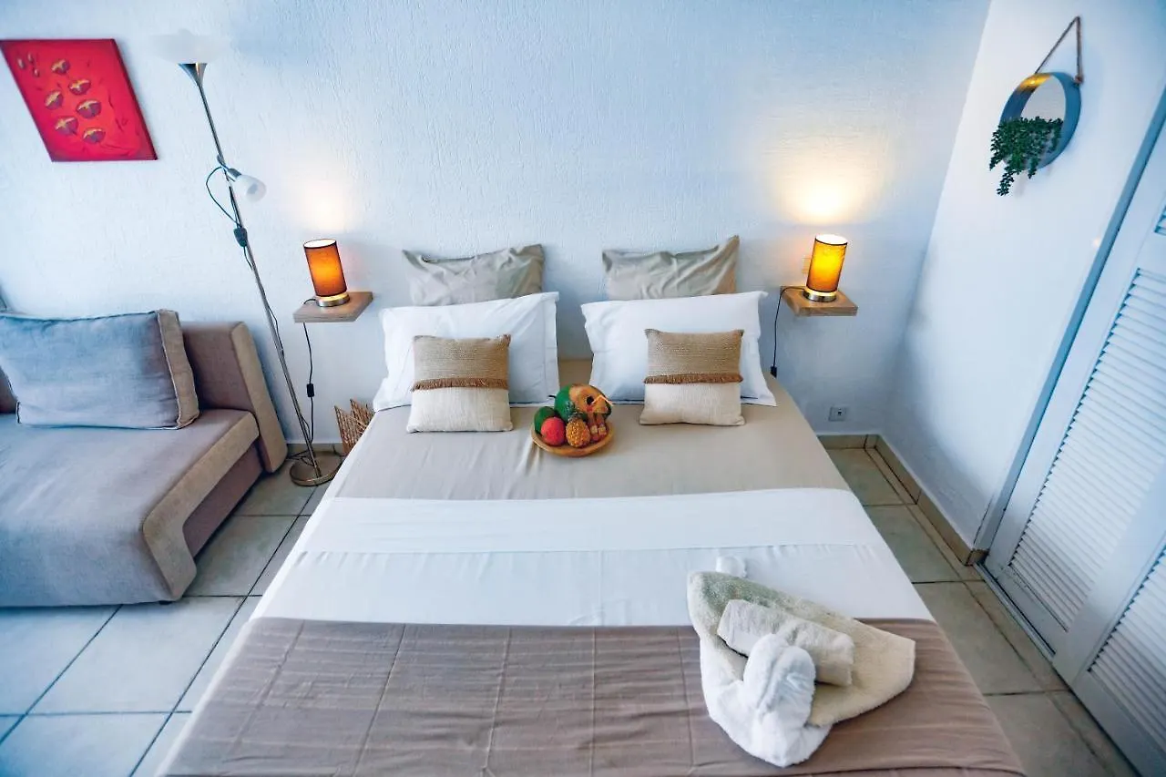 Studio Chic Avec Son Acces Plage Et Sans Coupure D'Eau Le Gosier
