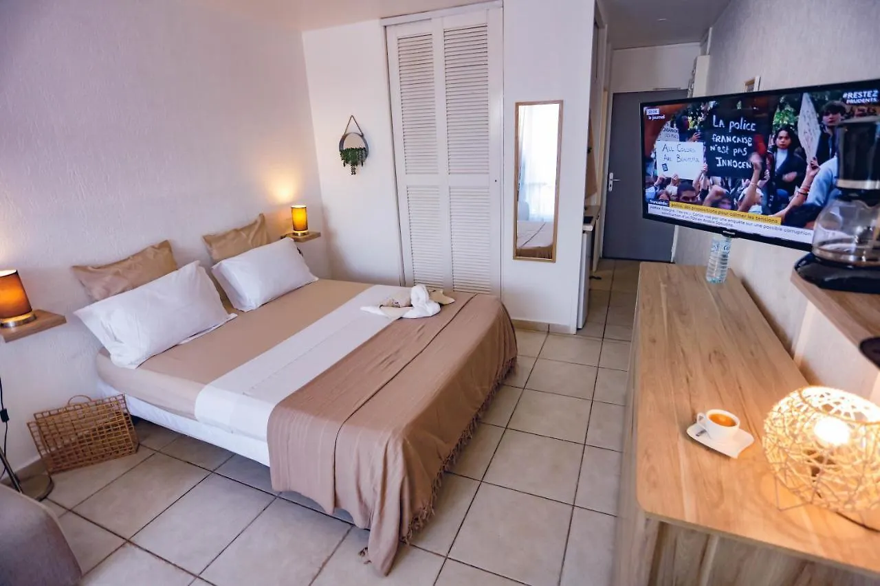 Apartment Studio Chic Avec Son Acces Plage Et Sans Coupure D'Eau Le Gosier