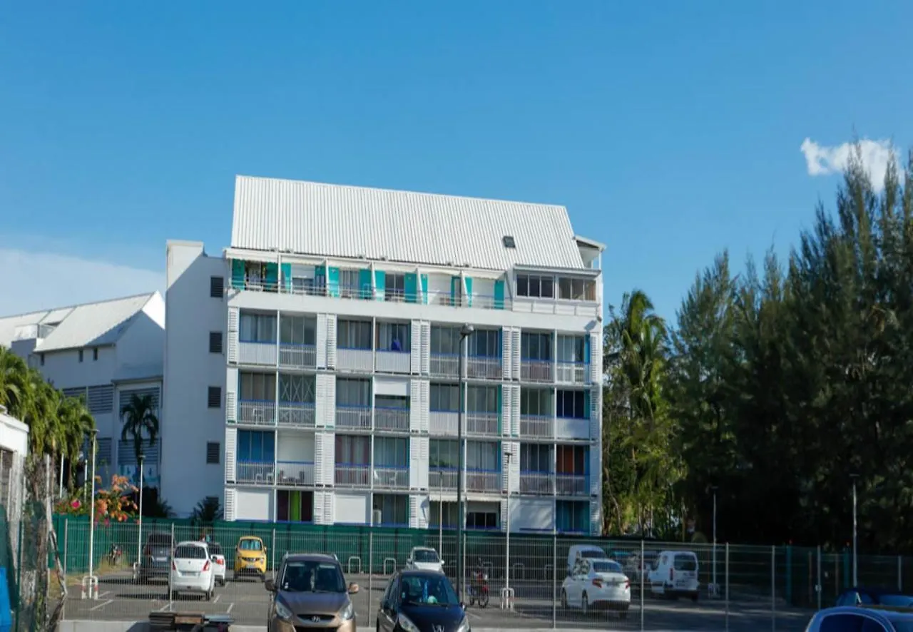Studio Chic Avec Son Acces Plage Et Sans Coupure D'Eau Le Gosier  Le Gosier (Grande-Terre)